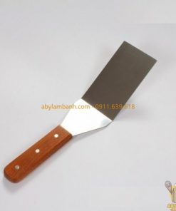 Xúc bánh lưỡi vuông