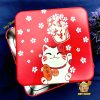 Hộp thiếc Vuông Mèo Đỏ Hoa Đào 17cm